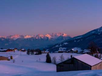 Abend-Schneeschuhwanderung mit Käsefondue am Lagerfeuer © Toggenburg Tourismus